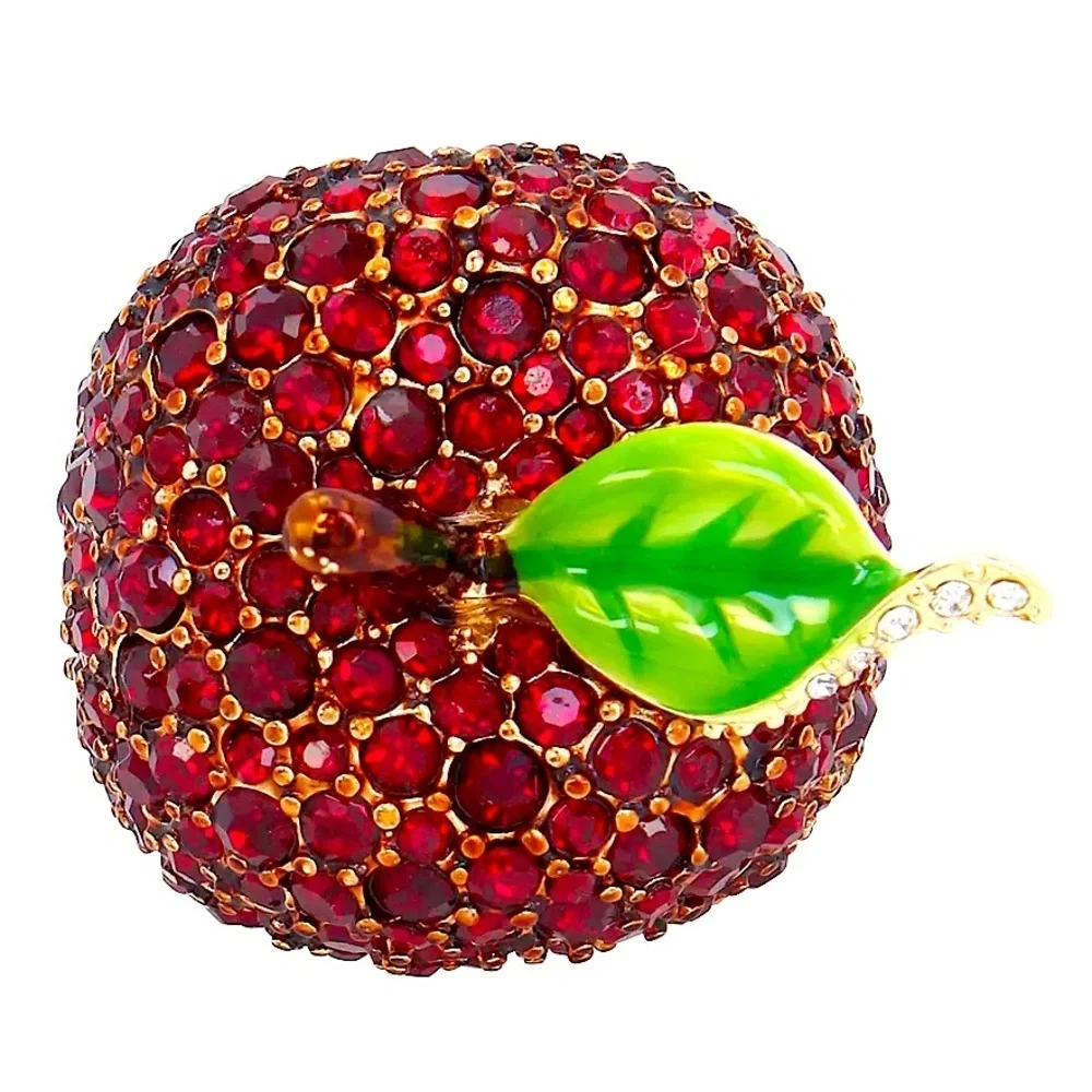 Betsey Johnson Crystal Apple Cocktail Statement Ring 7.5 New - Picture 3 of 5